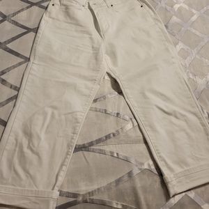 Croft and Barrow Capri jean pants 8